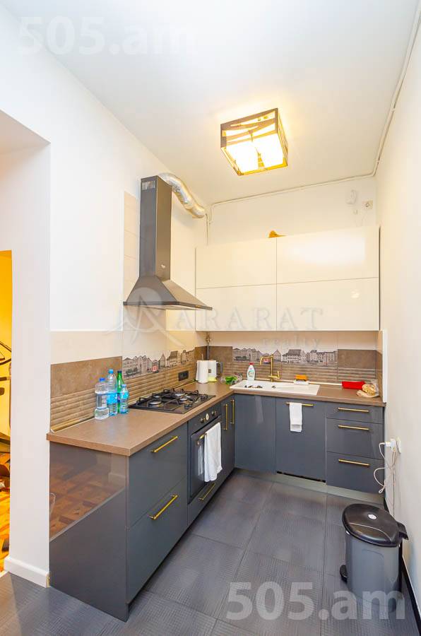3 bedroom apartment for sale Mashtots Ave, Center Yerevan, 139404