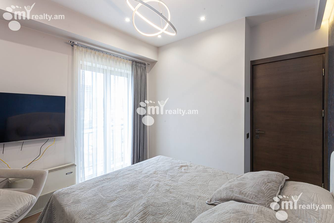 3 սենյականոց բնակարան  Լեոի փող, Կենտրոն Երևան, 152301