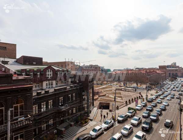 4-senyakanoc-bnakaran-vacharq-Yerevan-Center