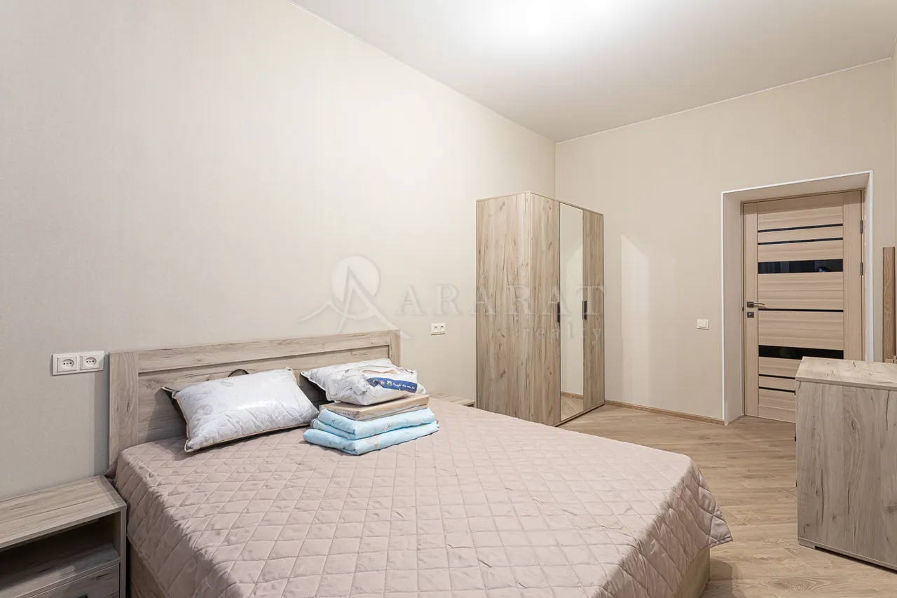 3 bedroom apartment for rent Saryan St, Center Yerevan, 158710