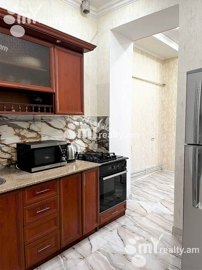 3 bedroom apartment for rent Tumanyan St, Center Yerevan, 133124