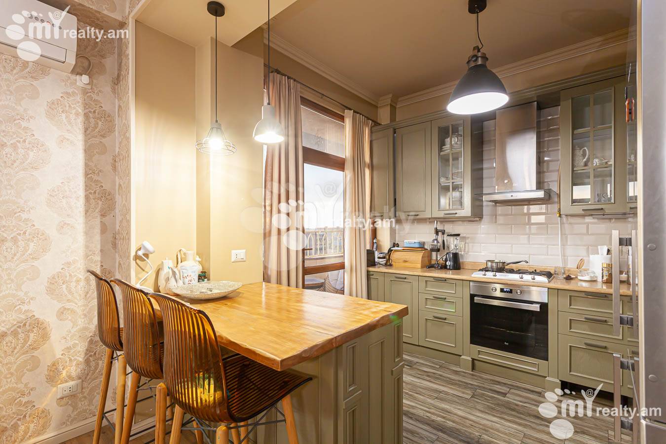 4 bedroom apartment for sale خیابان برادران اوربِلی, عربگیر ایروان, 153291