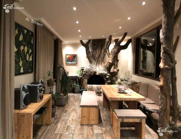 varcov-bnakaran/5-senyakanoc/Tumanyan+St/Center/Yerevan