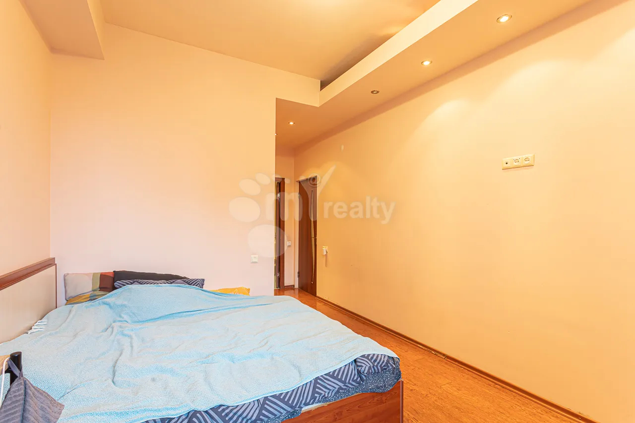 4 bedroom apartment for sale A. Avetisyan St, Arabkir Yerevan, 159612