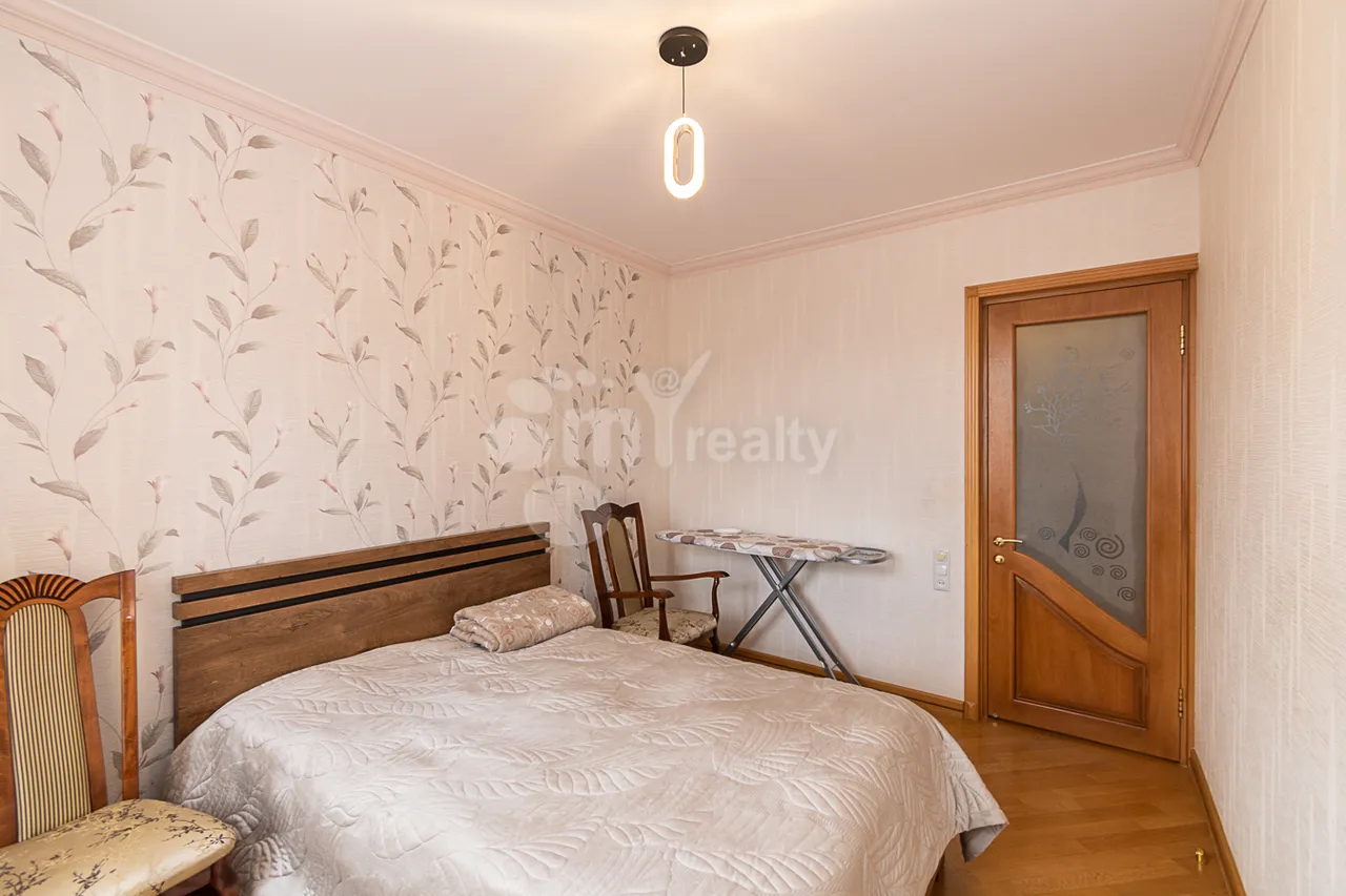 4 bedroom apartment for sale Ghapantsian St, Arabkir Yerevan, 160065