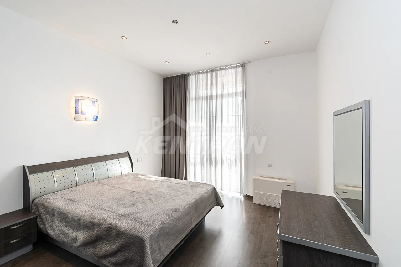 4 սենյականոց բնակարան վարձով Արամի փող, Կենտրոն Երևան, 159127