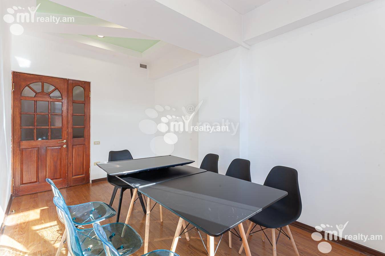3 bedroom apartment for sale Abovyan St, Center Yerevan, 155180