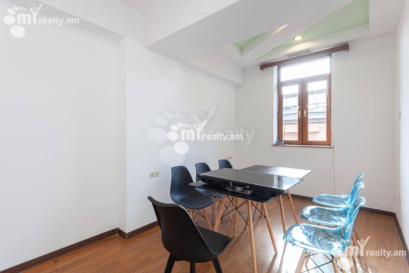 3 bedroom apartment for sale Abovyan St, Center Yerevan, 155180