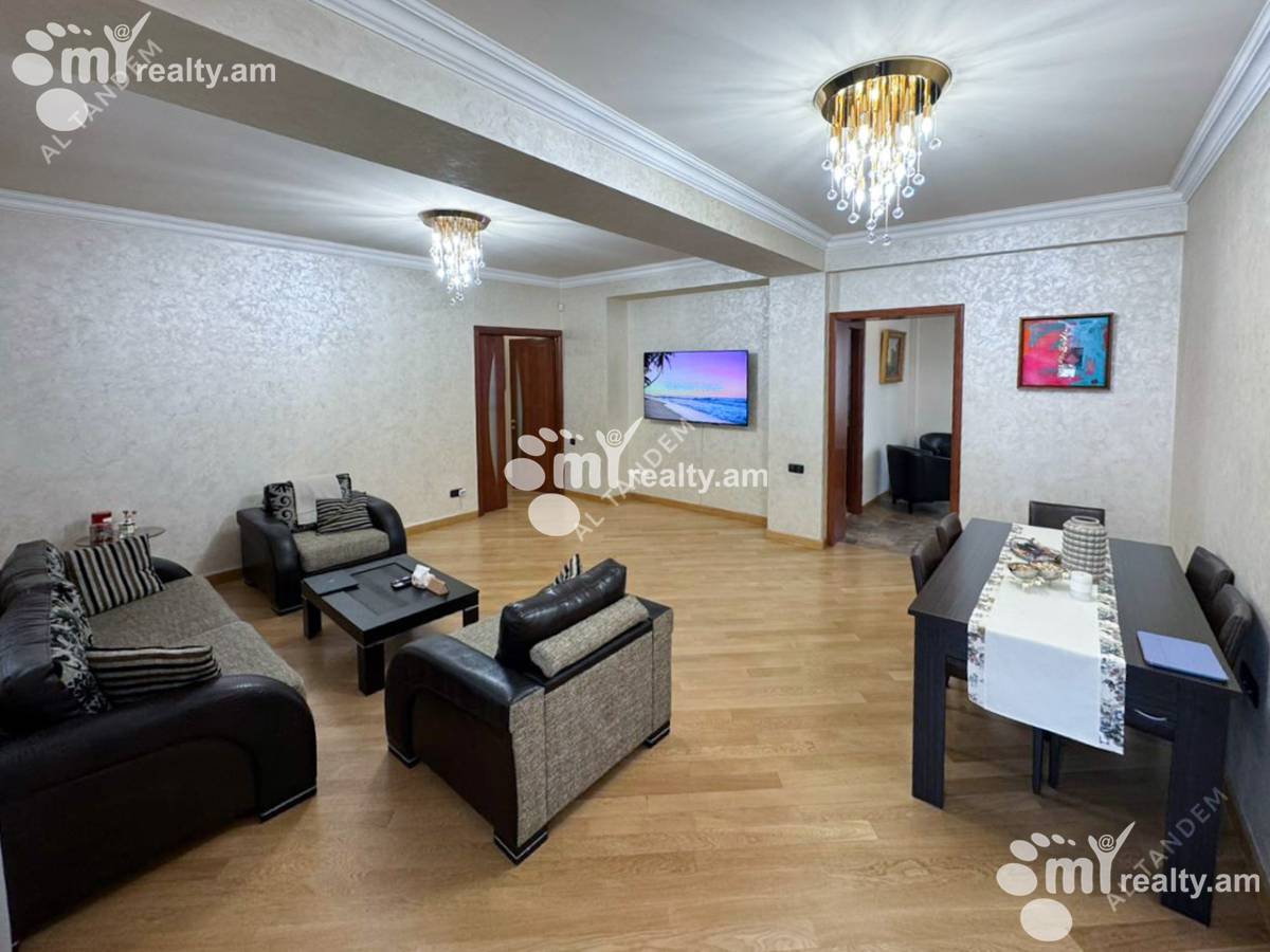 3 սենյականոց բնակարան  Սարյան փող, Կենտրոն Երևան, 127177