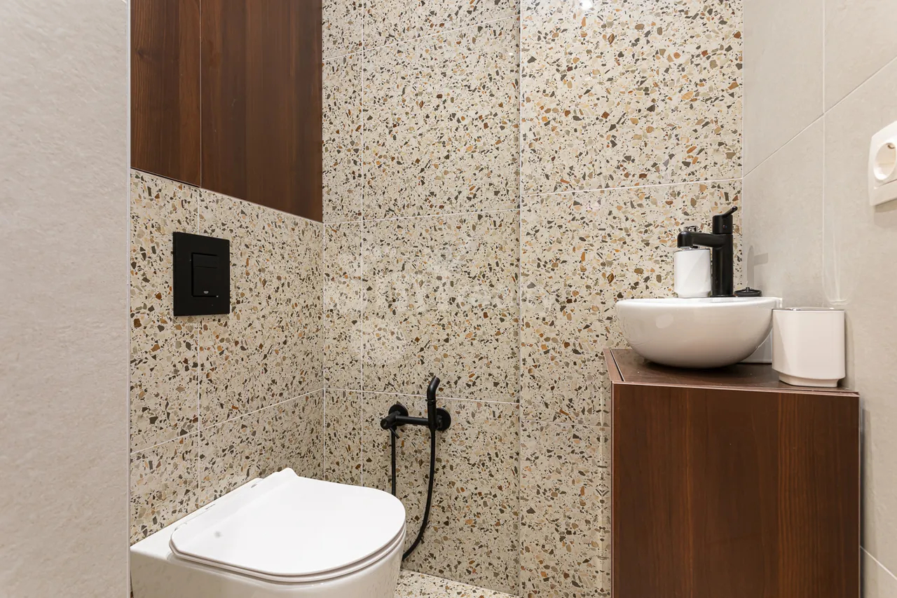 3 bedroom apartment for rent خیابان امیریان, مرکز شهر ایروان, 157289