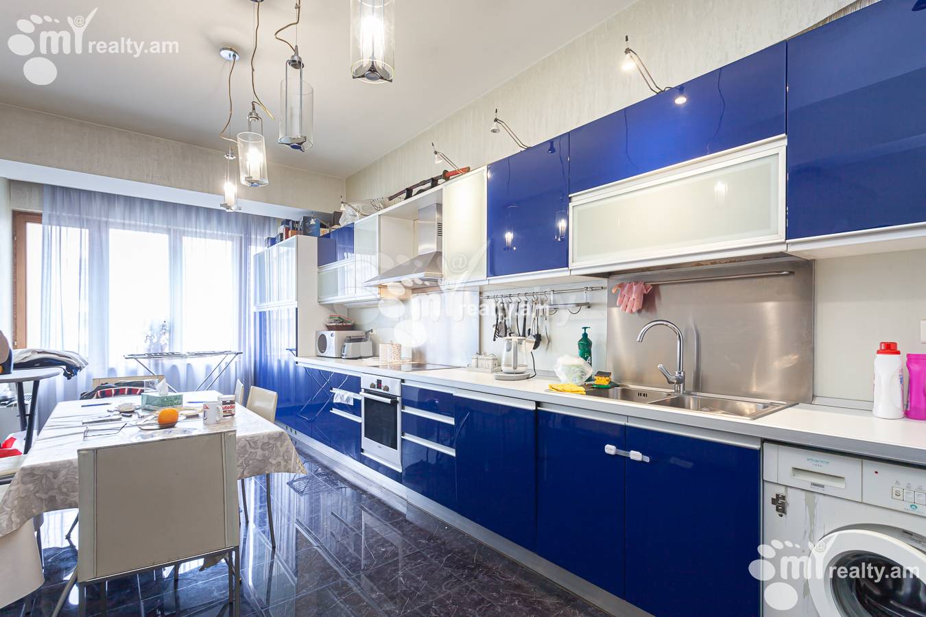 4 սենյականոց բնակարան  Ամիրյան փող, Կենտրոն Երևան, 155962