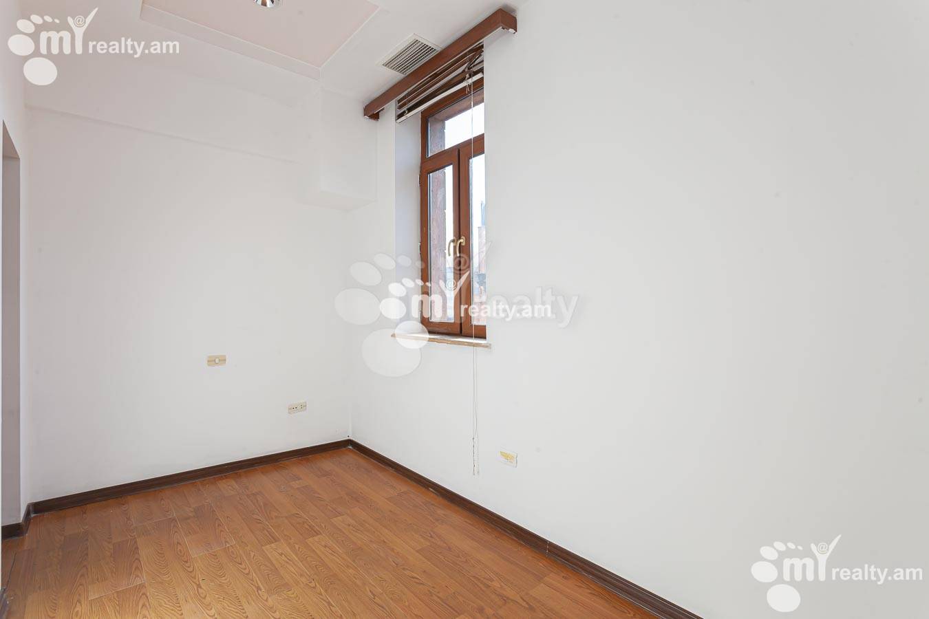 3 bedroom apartment for sale Abovyan St, Center Yerevan, 155180