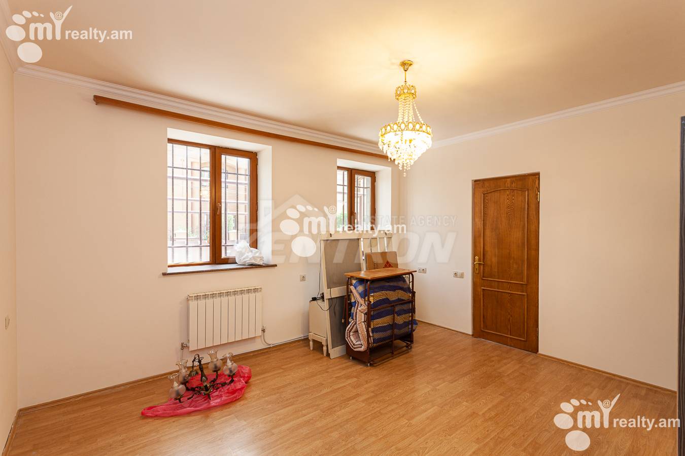 Купить дом Айрик Мурадян улица, Арабкир Ереван, 137027