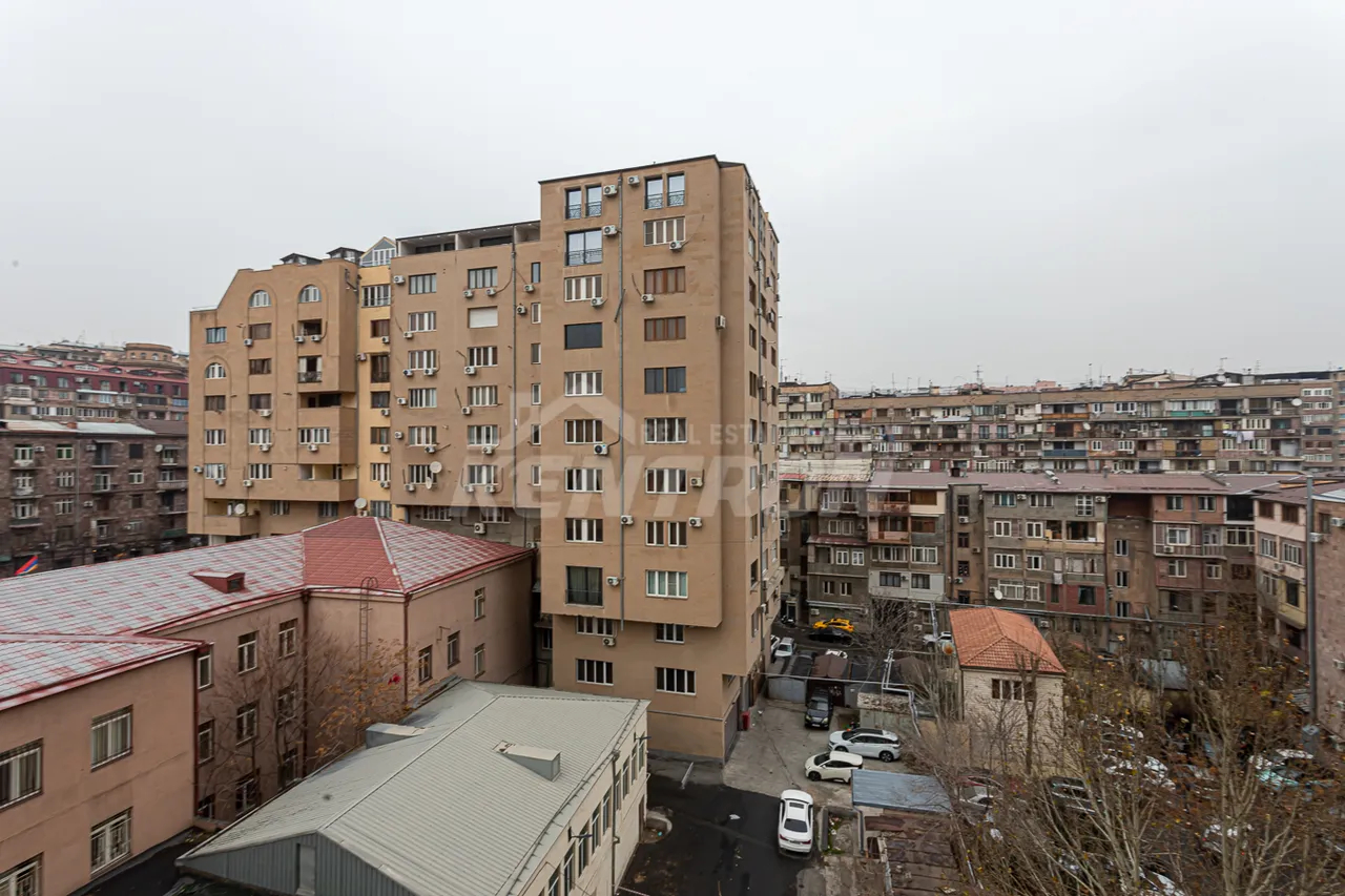 Купить 4 комнатную квартиру Екмалян ул, Центр Ереван, 158583