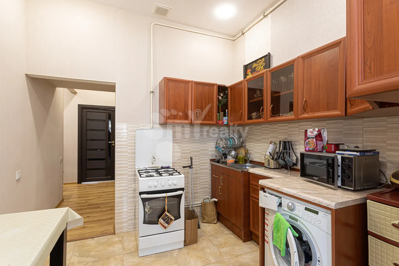 Купить 2 комнатную квартиру Терян ул, Центр Ереван, 159868