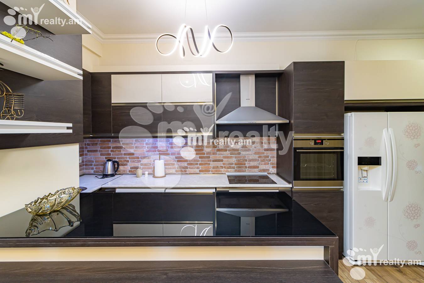 Купить 3 комнатную квартиру Цицернакаберд шоссе, Центр Ереван, 136096