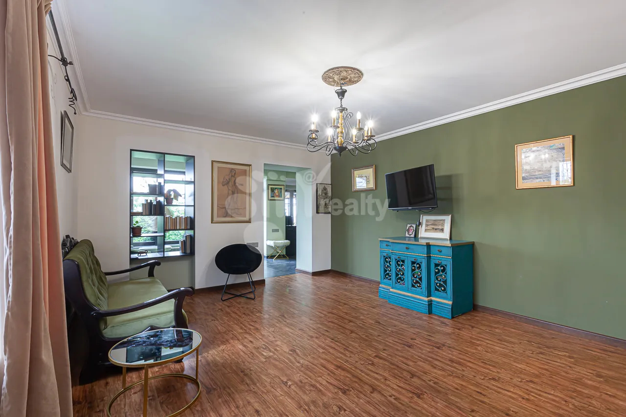House for sale Lusinyants street, Center Yerevan, 160444