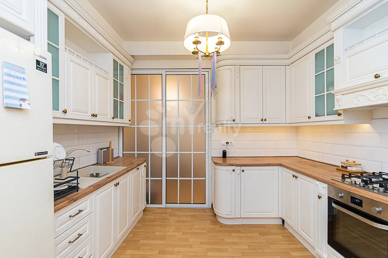 4 bedroom apartment for sale Hanrapetutyan St, Center Yerevan, 159788