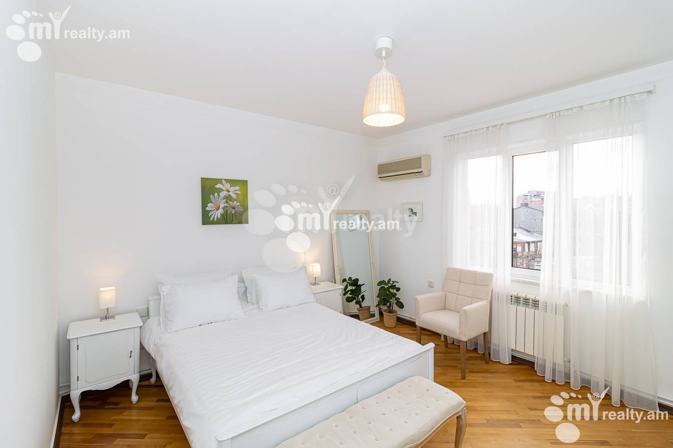 Купить 3 комнатную квартиру Московян ул, Центр Ереван, 146314