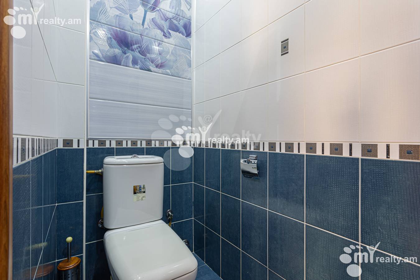 3 սենյականոց բնակարան  Աբովյան փող, Կենտրոն Երևան, 157094