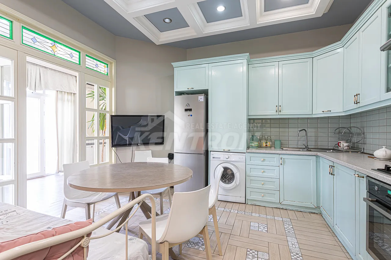 4 bedroom apartment for rent Pushkin St, Center Yerevan, 158793