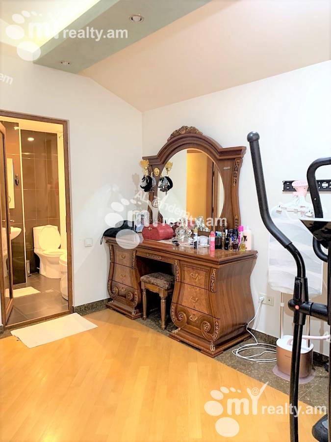 6 bedroom apartment for sale خیابان پوشکین, مرکز شهر ایروان, 143595