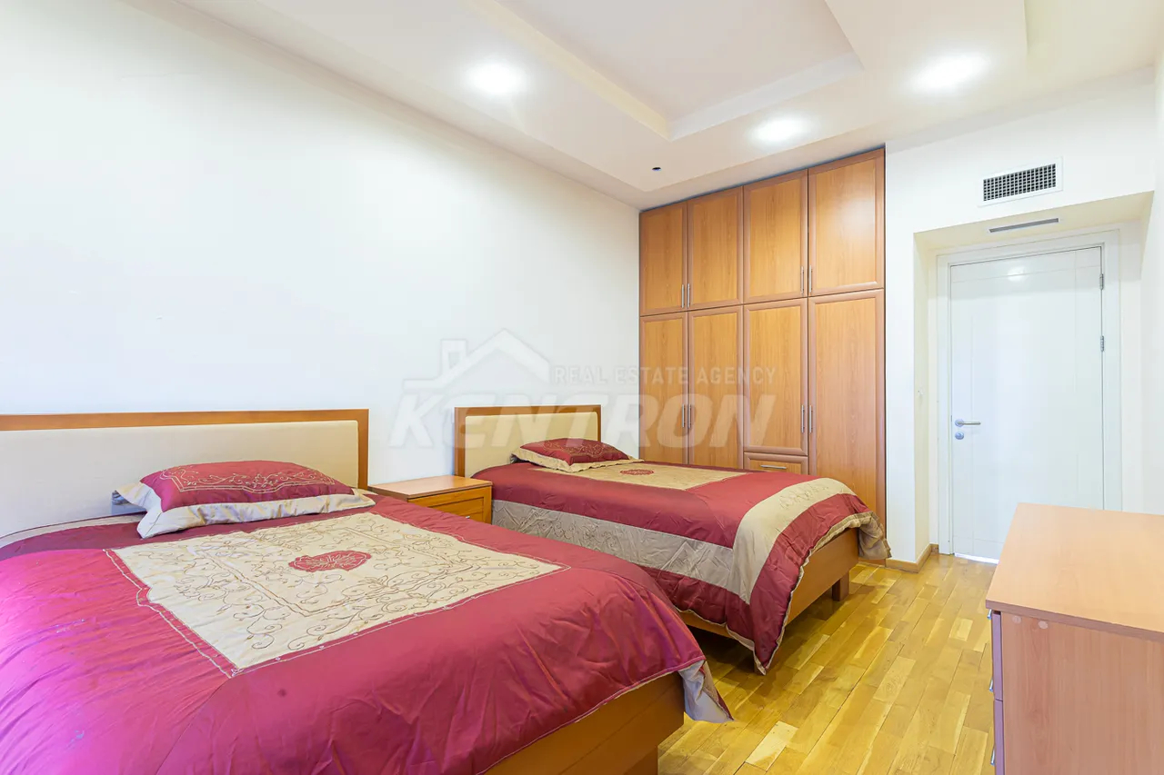 Снять 3 комнатную квартиру Антараин ул, Центр Ереван, 158999