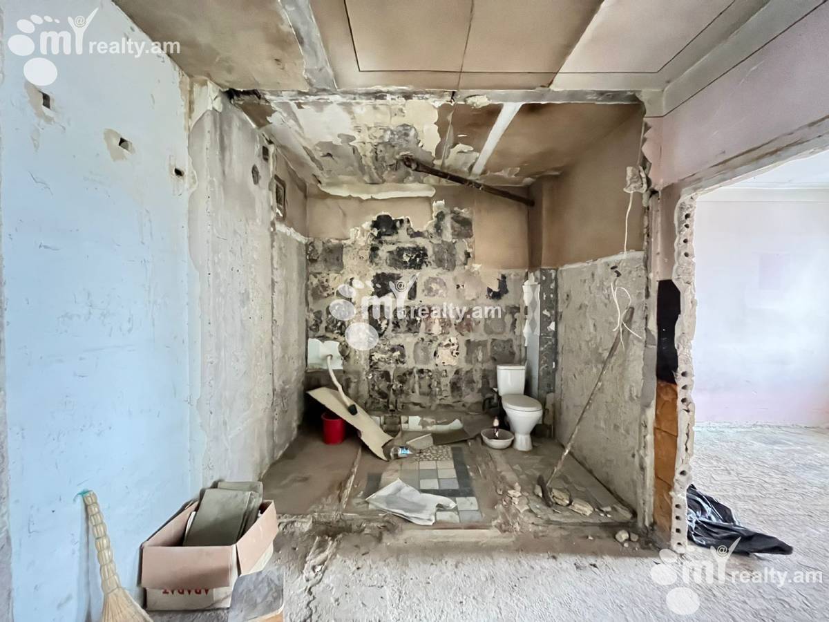 4 սենյականոց բնակարան  Միկոյան փող, Նոր Նորք Երևան, 159501