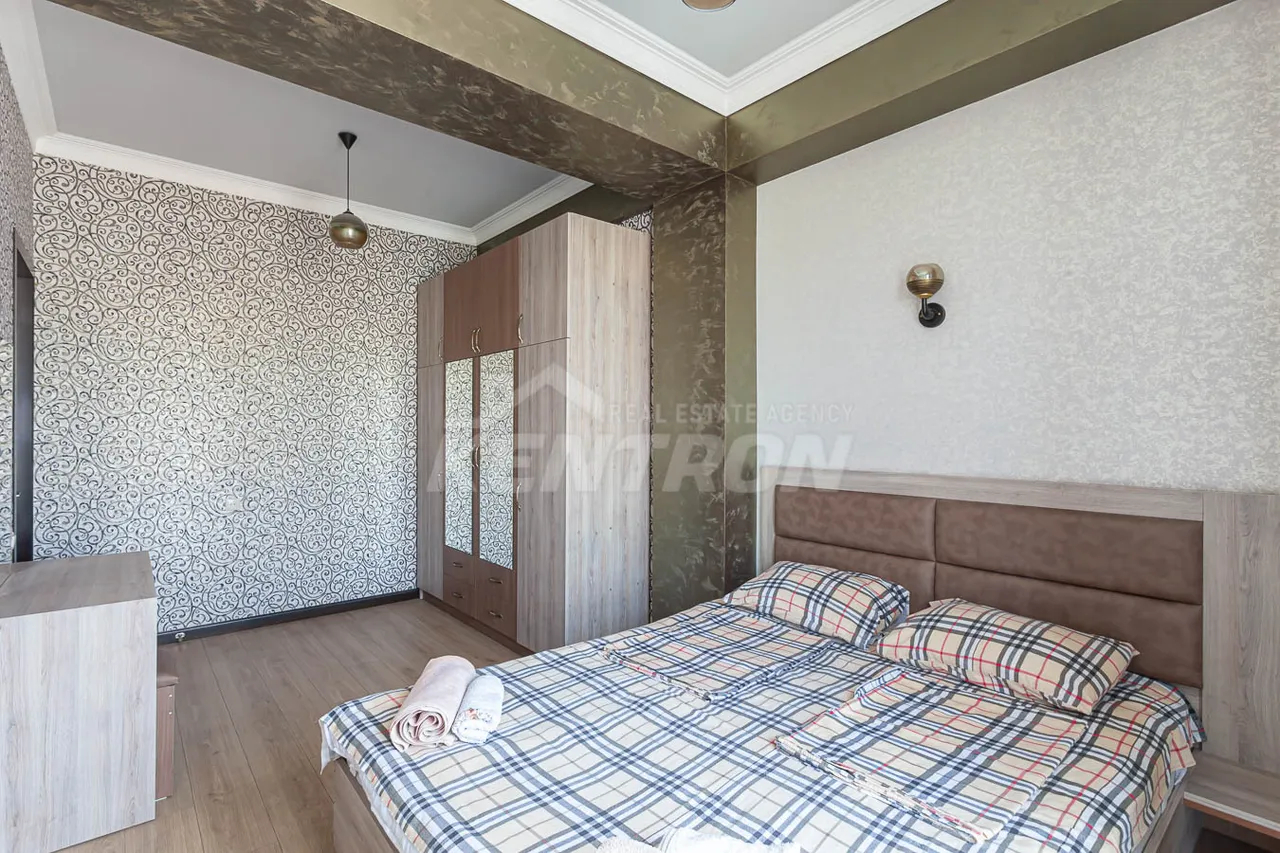 3 bedroom apartment for rent Mashtots Ave, Center Yerevan, 158796