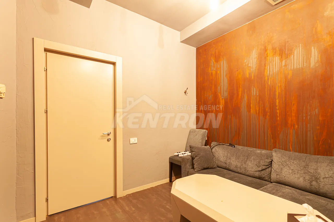 Commercial for sale خیابان چارِنتس, مرکز شهر ایروان, 157293