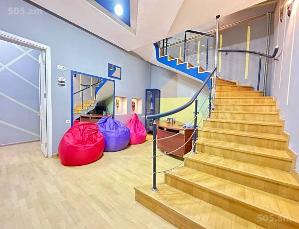 kupit-kvartiru/4-komnatnaya/Hanrapetutyan+St/Center/Yerevan