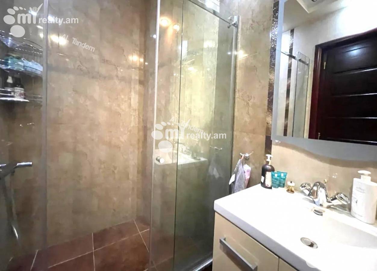 3 սենյականոց բնակարան վարձով Աբովյան փող, Կենտրոն Երևան, 142889