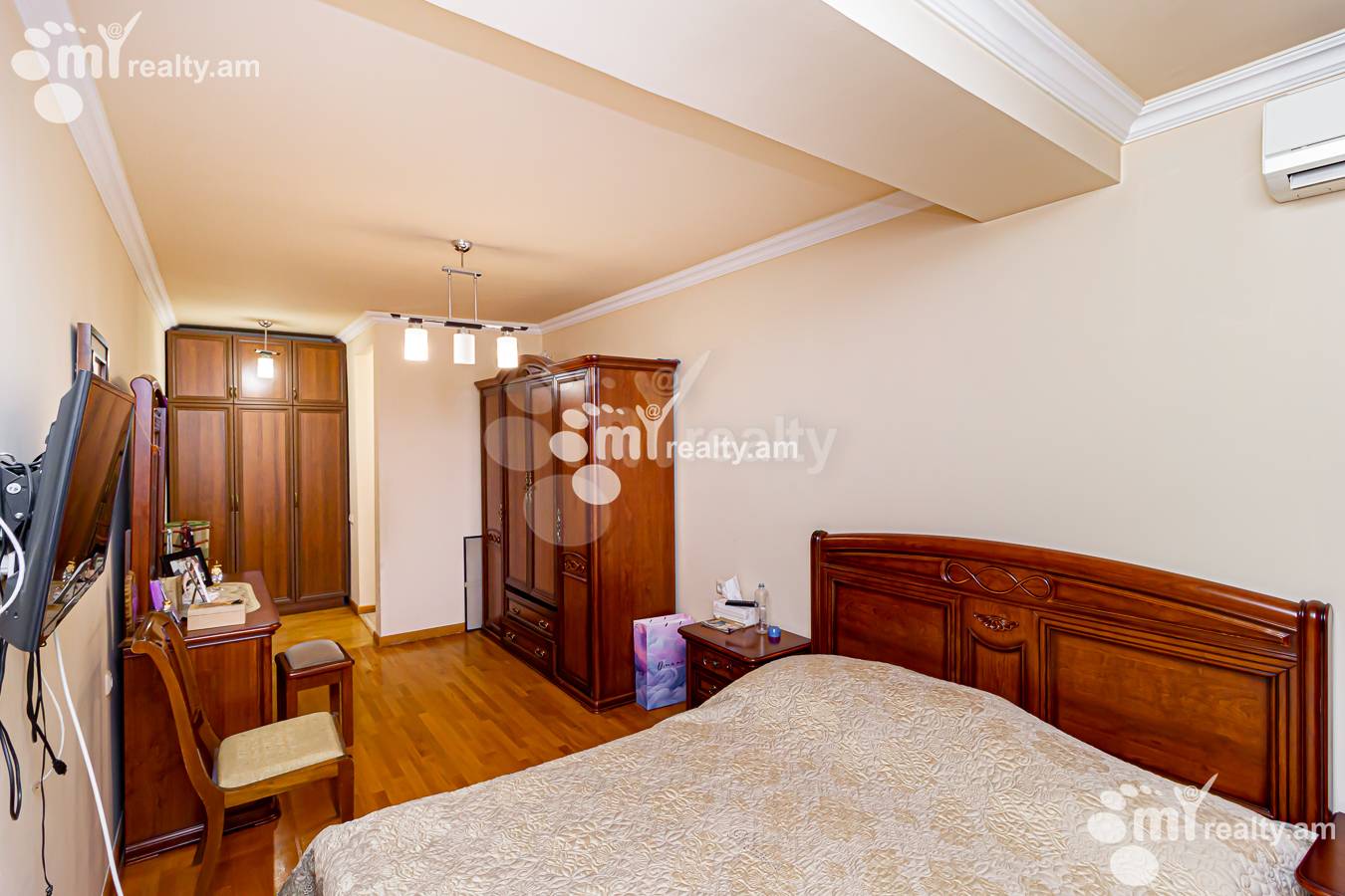 5 սենյականոց բնակարան  Պուշկինի փող, Կենտրոն Երևան, 152545