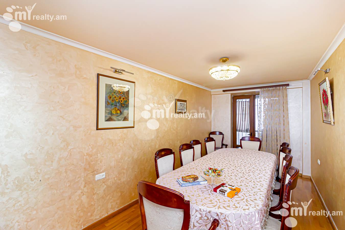 5 սենյականոց բնակարան  Պուշկինի փող, Կենտրոն Երևան, 152545