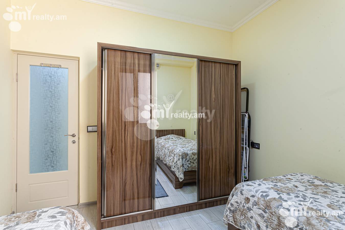 3 bedroom apartment for rent Amiryan St, Center Yerevan, 155460