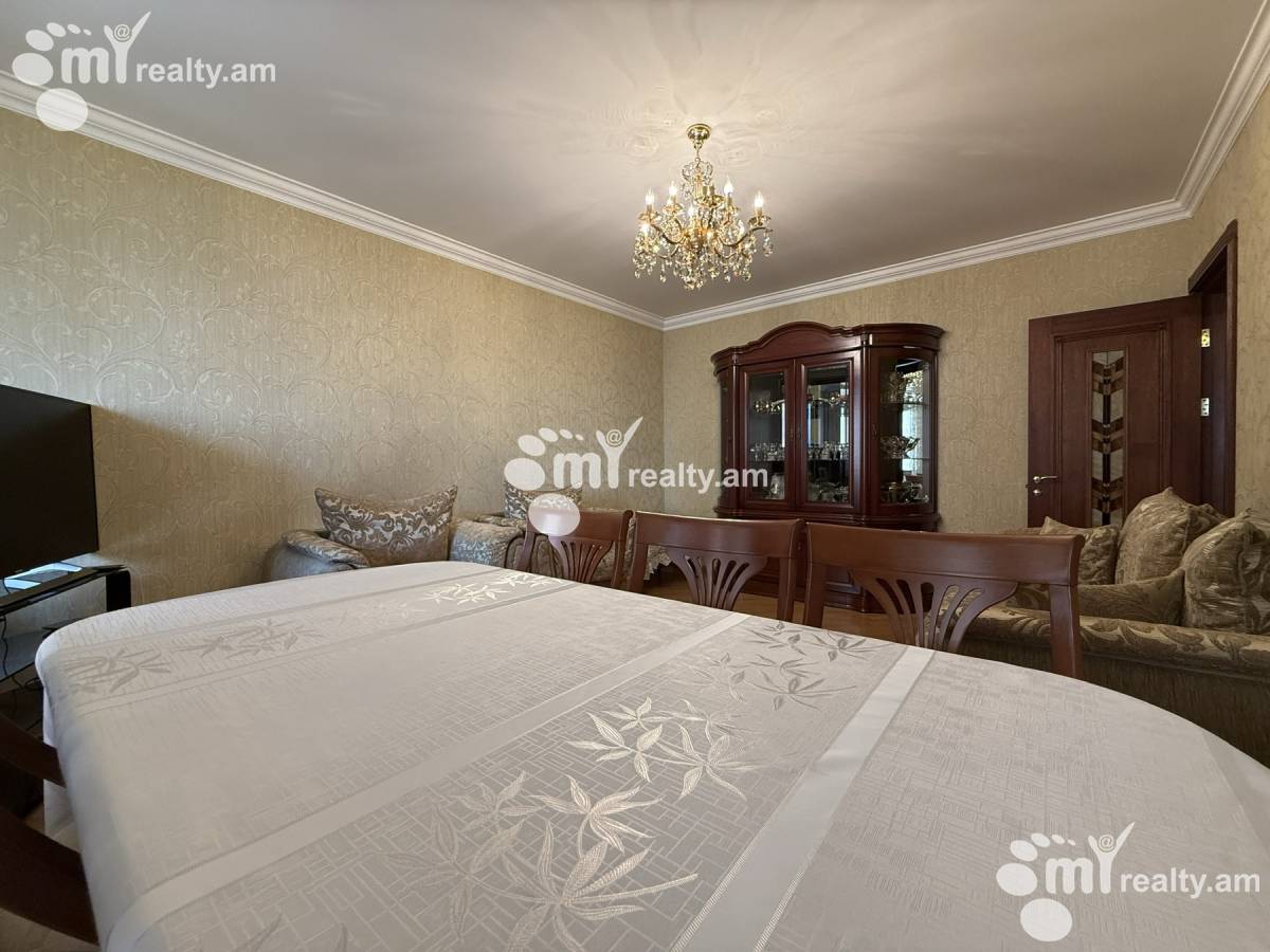 4 bedroom apartment for sale خیابان وراساکان, عربگیر ایروان, 156397