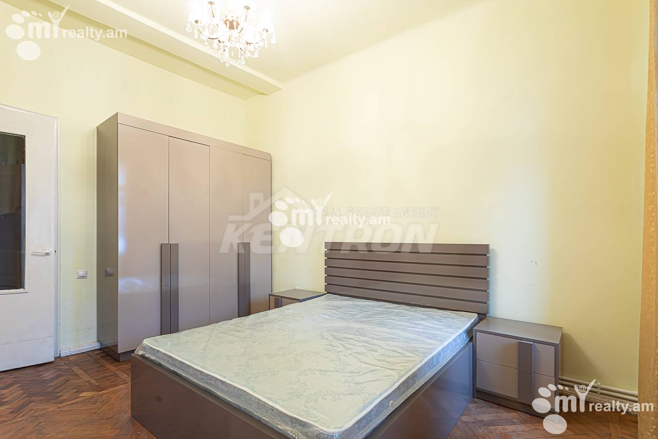 3 սենյականոց բնակարան  Չարենցի փող, Կենտրոն Երևան, 156878