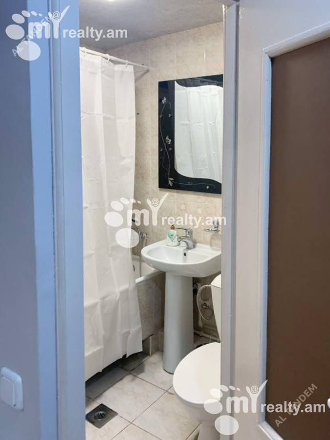 Commercial property for rent Mashtots Ave, Center Yerevan, 159420