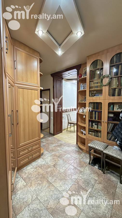 Купить 4 комнатную квартиру Ахбюр Сероб ул, Арабкир Ереван, 159034