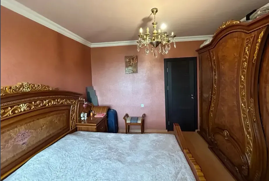 4 սենյականոց բնակարան  Խաղաղ Դոնի փող., Էրեբունի Երևան, 159934