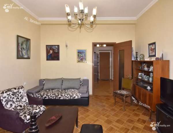 2-senyakanoc-bnakaran-vacharq-Yerevan-Center