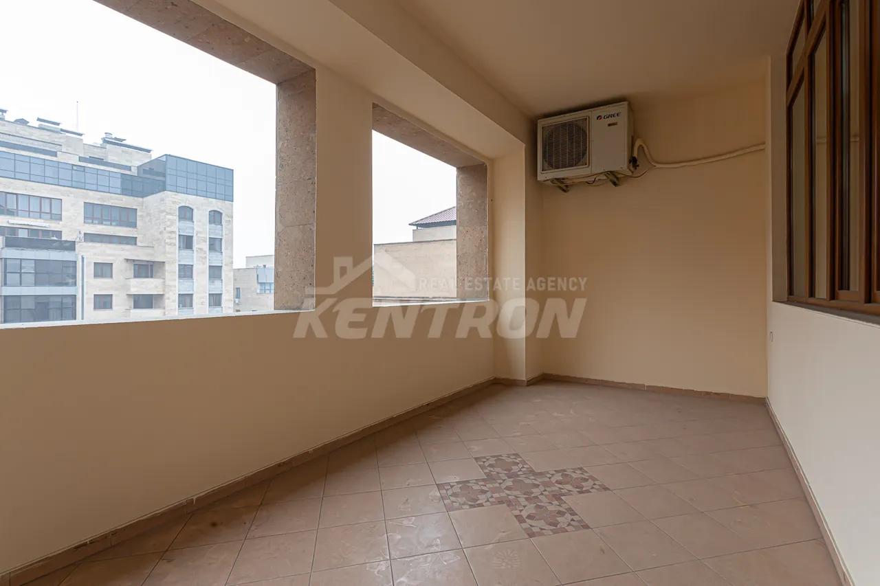 3 bedroom apartment for rent Amiryan St, Center Yerevan, 158203