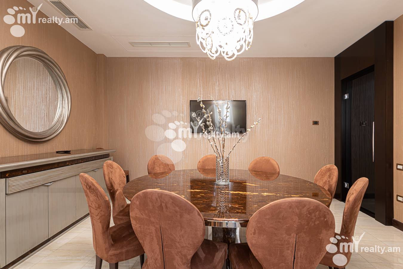 4 bedroom apartment for sale Northern(Hyusisayin)  Ave, Center Yerevan, 156120