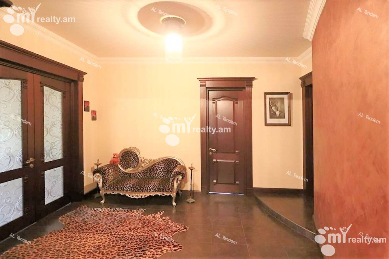 3 bedroom apartment for sale (خیابان باقرامیان (عربکیر, عربگیر ایروان, 122607
