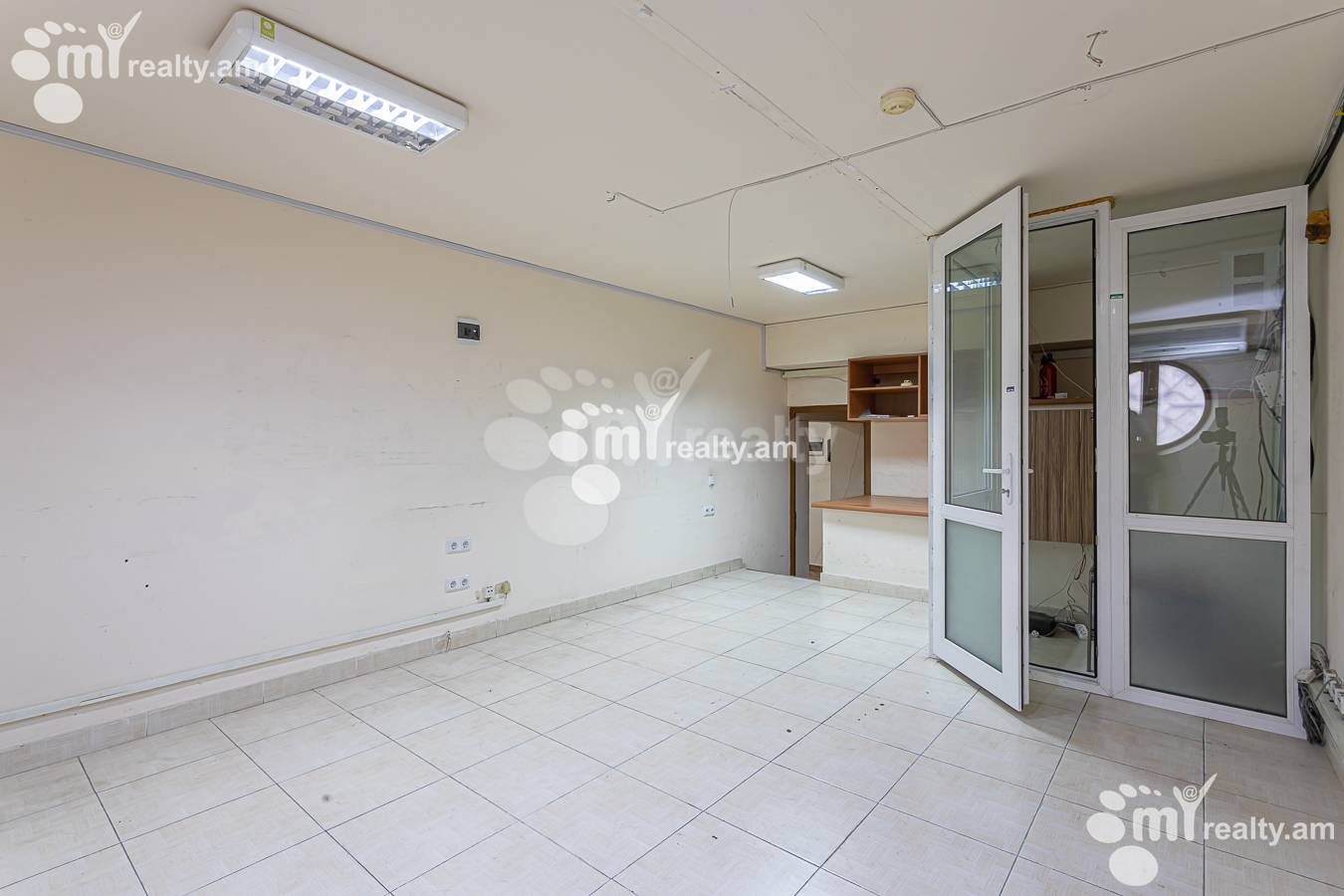 Commercial for rent خیابان اِ. کوچار, مرکز شهر ایروان, 156377