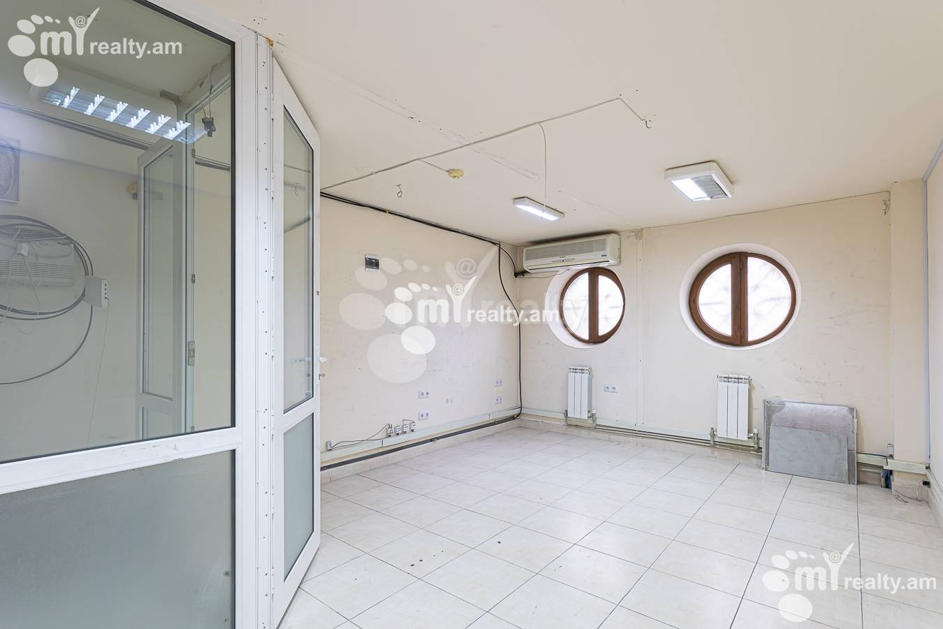 Commercial for rent خیابان اِ. کوچار, مرکز شهر ایروان, 156377