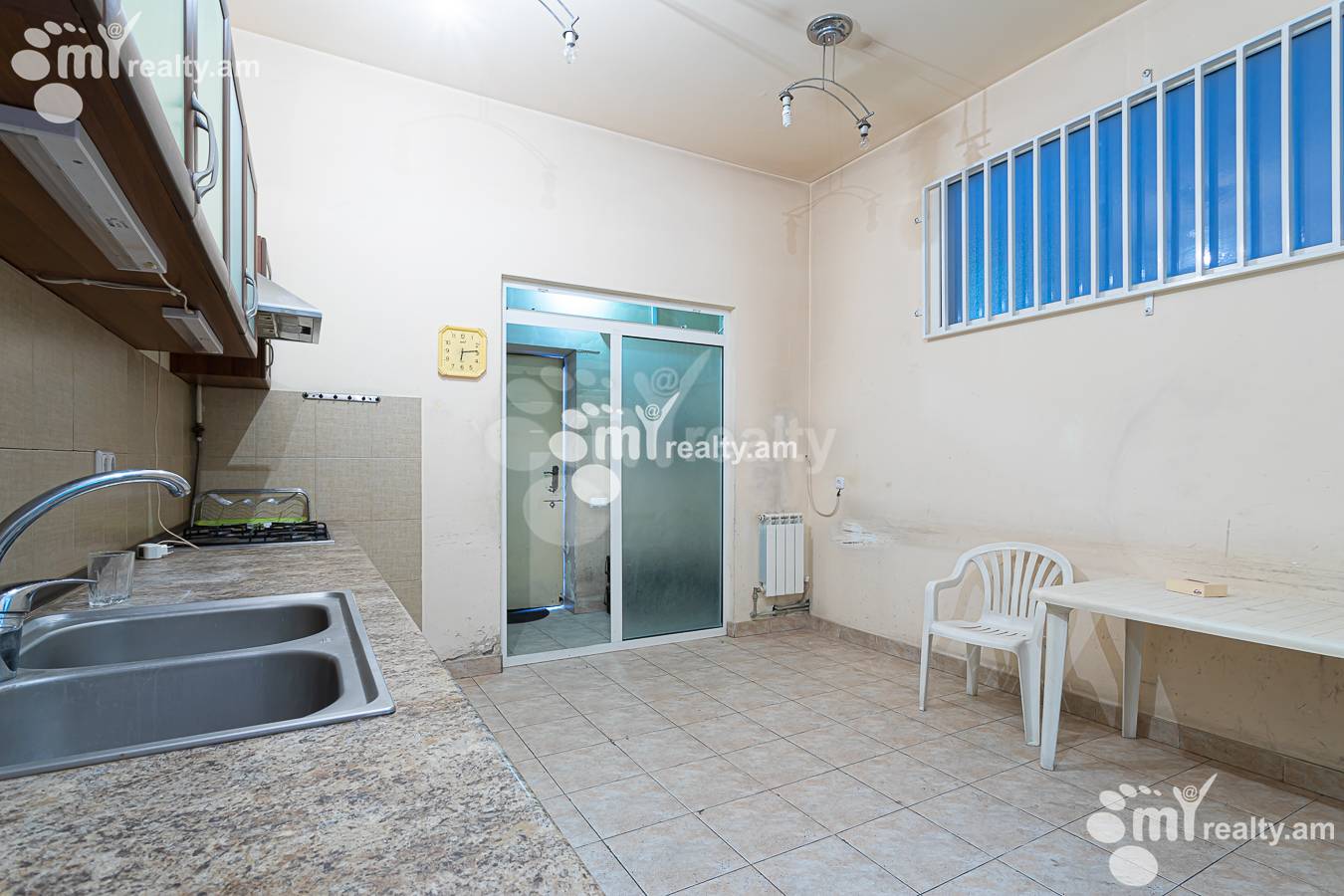 Commercial for rent خیابان اِ. کوچار, مرکز شهر ایروان, 156377