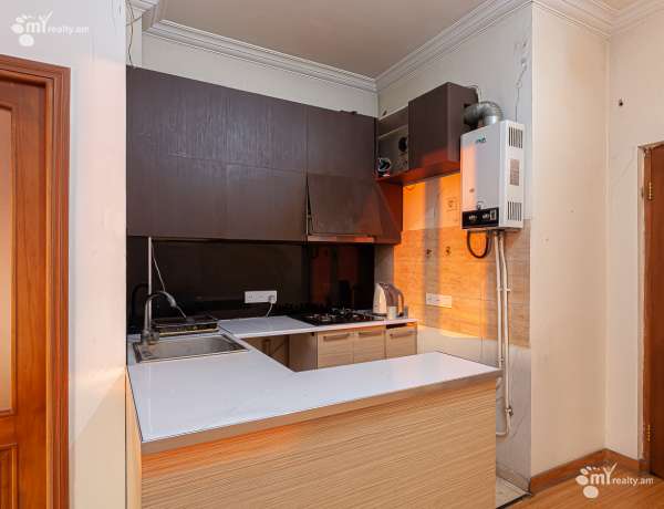 2-senyakanoc-bnakaran-vacharq-Yerevan-Center