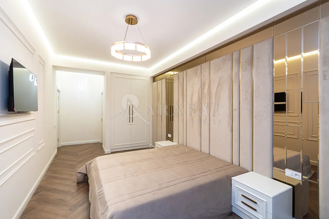 Купить 3 комнатную квартиру Гогол ул., Канакер-Зейтун Ереван, 159253