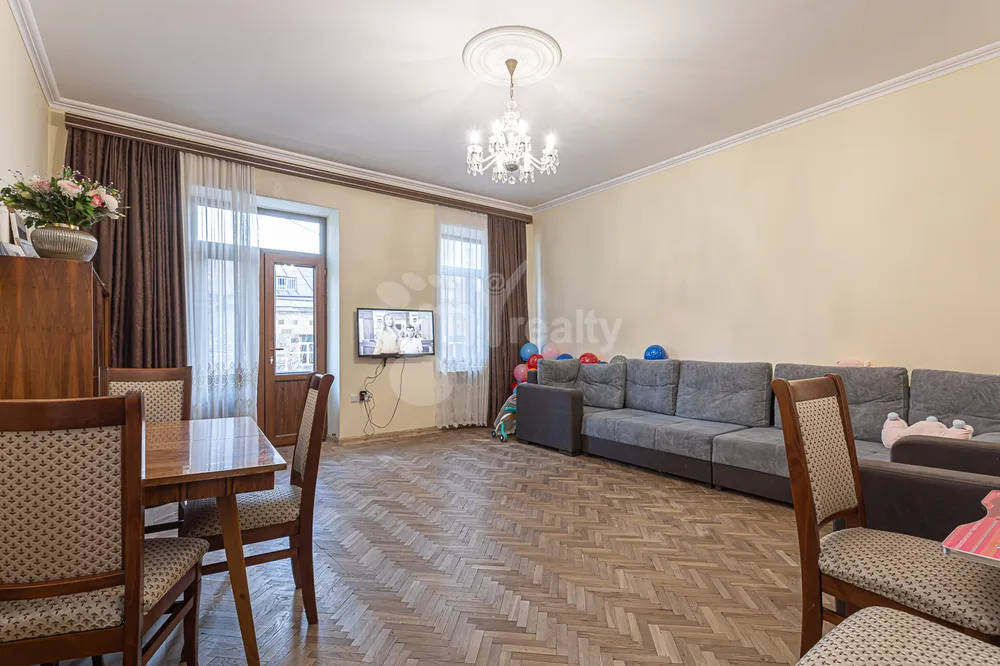 2-bedroom/apartment-for-sale/Hanrapetutyan+St/Center/Yerevan